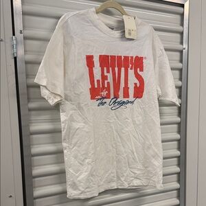 Levi's Red and Blue Logo T-Shirt